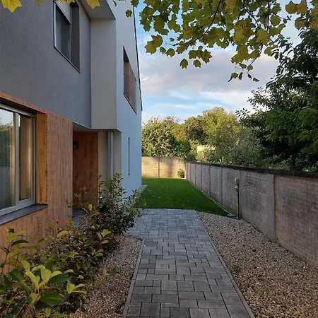 Linden Apartman 106 - Adults Only Mosonmagyarovar Exterior photo